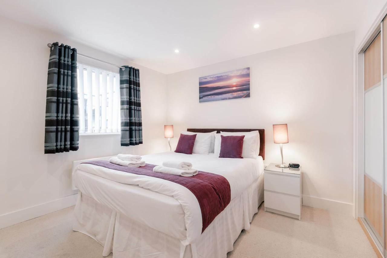 Roomspace Serviced Apartments - Capitol Square إبسوم المظهر الخارجي الصورة